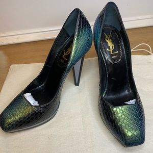 Green snakeskin heels